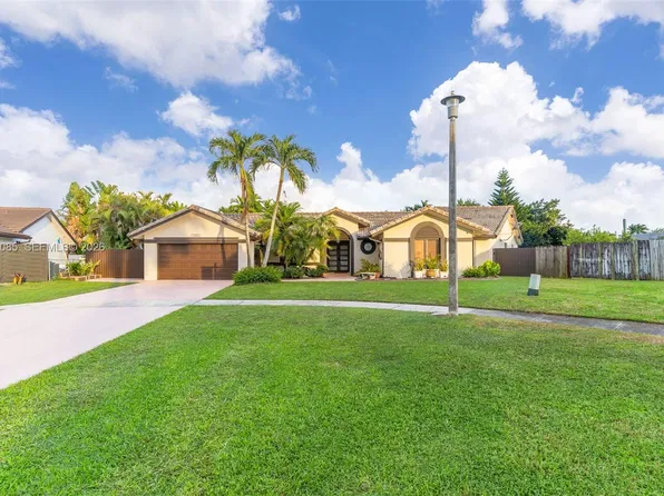 14420 SW 166th Ter, Miami, FL 33177