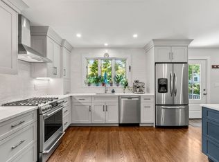 914 Vfw Pkwy, West Roxbury, MA 02132