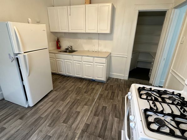 57 Ludlow St #2E, Waterbury, CT 06710
