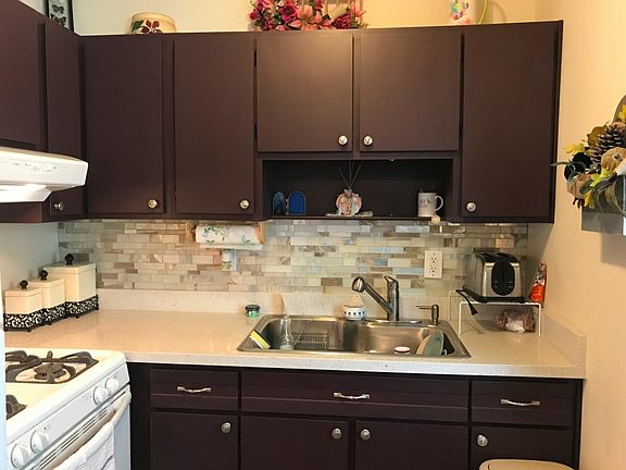 2nd image of 5824 N Clark Ave