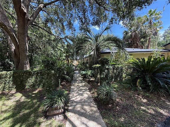 3rd image of 555 NW 23RD STREET