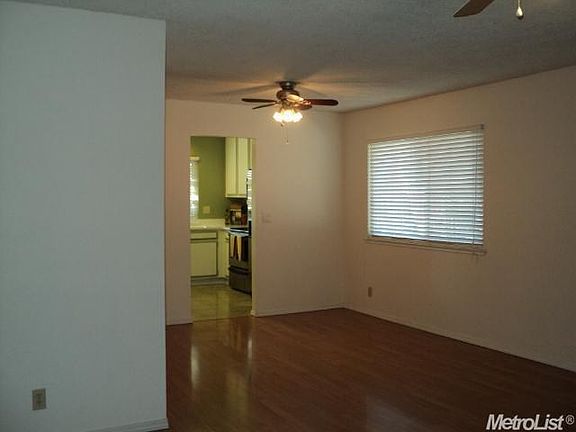 3rd image of 3541 Blue River Ct