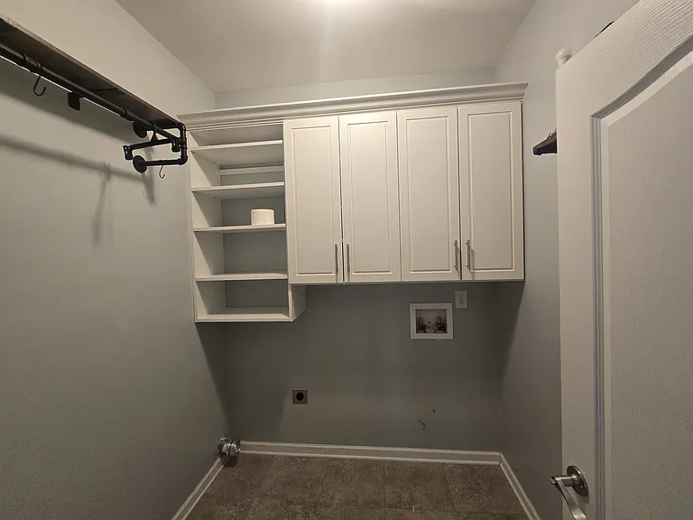 173 Blackpool Dr — Photo 2