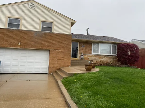 918 Norwood St, Melrose Park, IL 60160