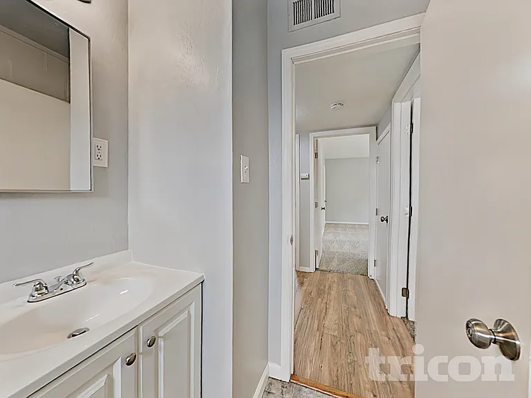 5307 Esmeralda St — Photo 15