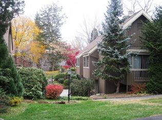 387 Sequoia Ln #A, Stratford, CT 06614