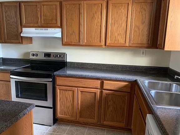 5th image of 310 Jewel St #4A