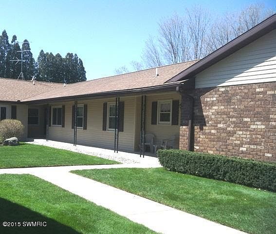 1st image of 7369 Pinegrove Dr #15