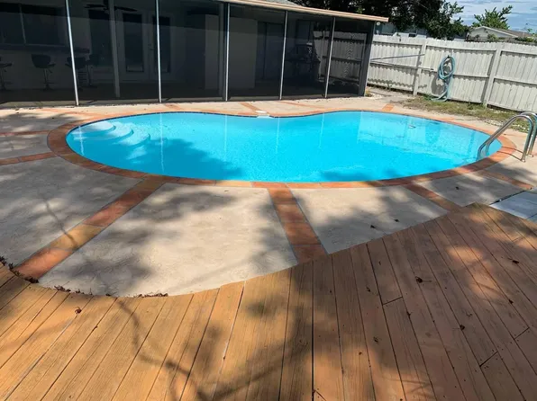 4210 Beacon Square Dr, Holiday, FL 34691