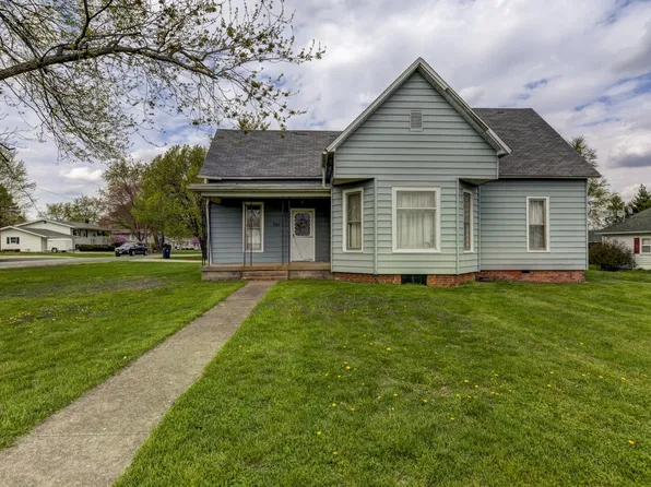 701 E Washington St, Maroa, IL 61756