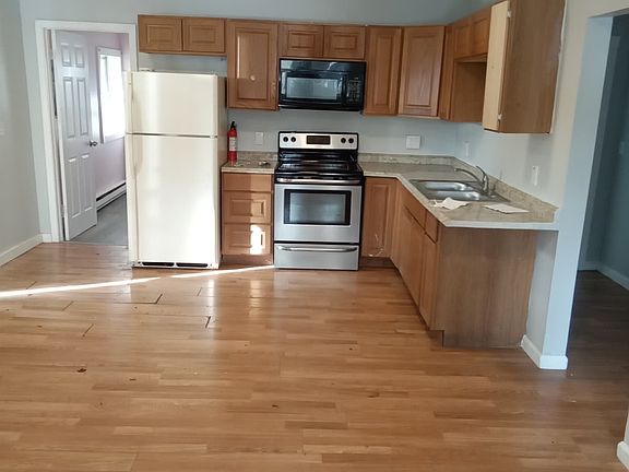 4th image of 10 York Ave APT 2