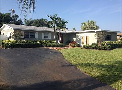 1st image of 740 Pelican Way
