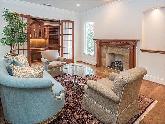 3rd image of 3915 McFarlin Blvd