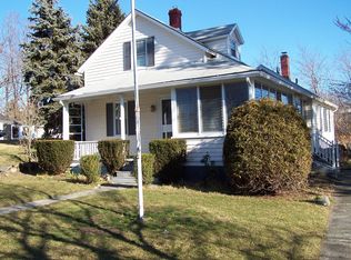 72 N Marlborough St, Warwick, RI 02818