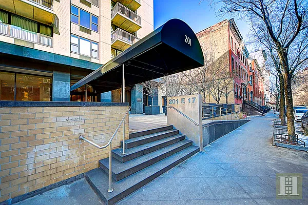 Sold by Halstead Real Estate | media 24