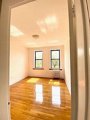 2nd image of 21-38 Crescent St #C7