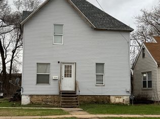 226 S Park Ave, South Beloit, IL 61080