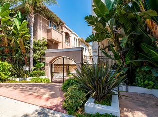 2022 S Barrington Ave APT D, Los Angeles, CA 90025