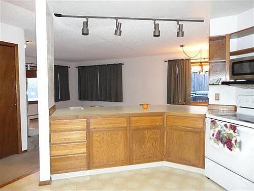 4th image of 468 Valley View Dr
