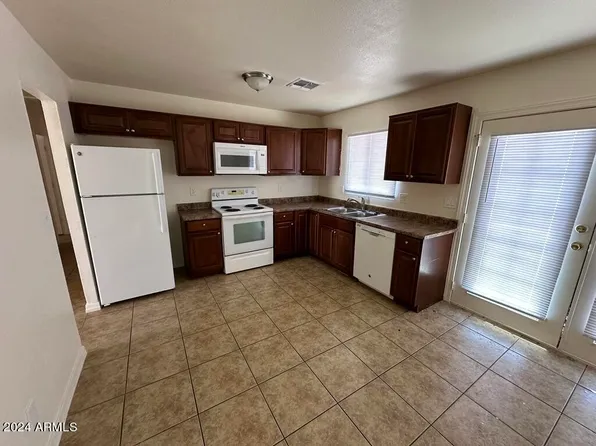 6301 W AVALON Drive, Phoenix, AZ 85033