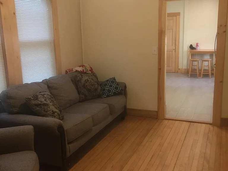 320 Sawyer St — Photo 3