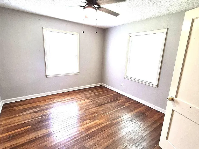 3804 W Cervantes St — Photo 8