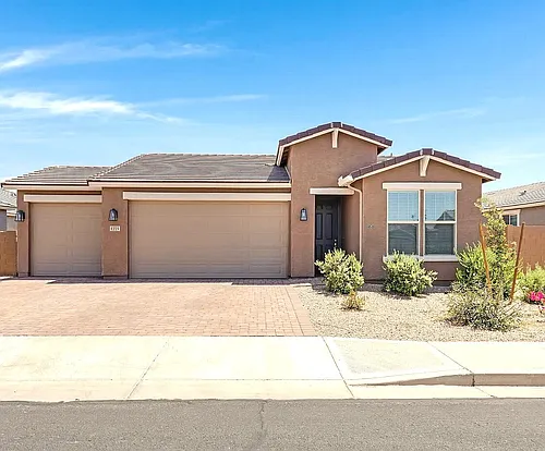 1251 E Jahns Dr Photo 1