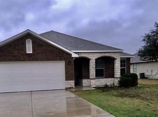 214 Foxglove Dr, Hutto, TX 78634