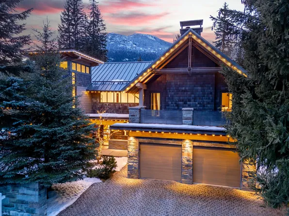 6677 Crabapple Dr, Whistler, BC V8E 0C5