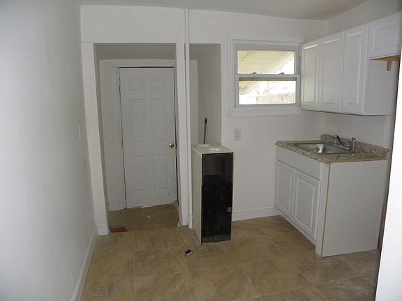 5th image of 108-09 Union Hall St #All