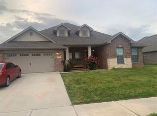 214 Hunt St, Pea Ridge, AR 72751