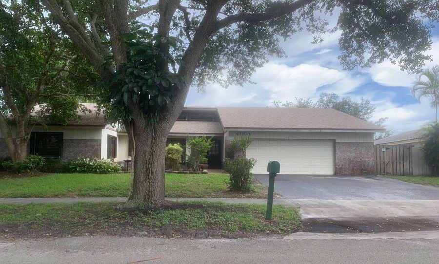 1st image of 4008 W Sailboat Dr