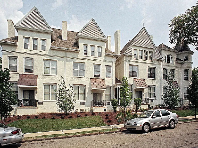 417 Denniston St #4 — Photo 1