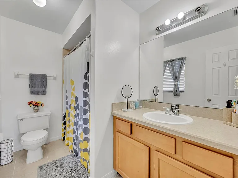 832 Valnera Ct — Photo 15