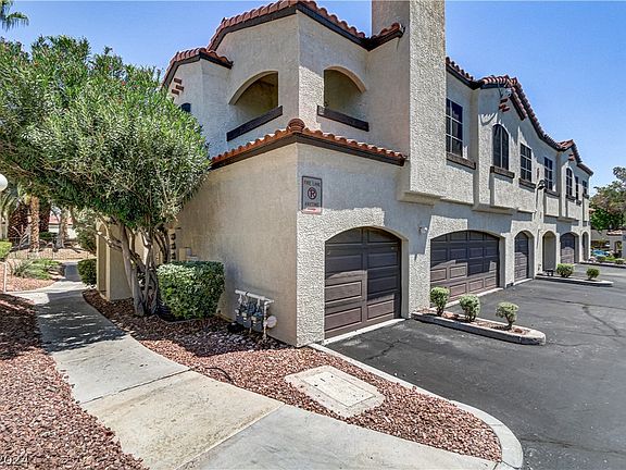 2nd image of 2975 Bluegrass Ln APT 622