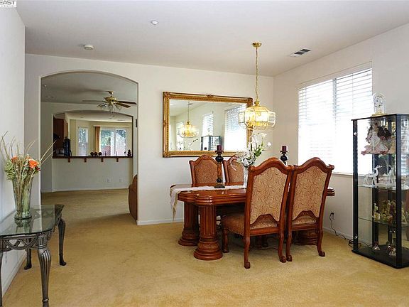 5th image of 8082 Mandarin Ave