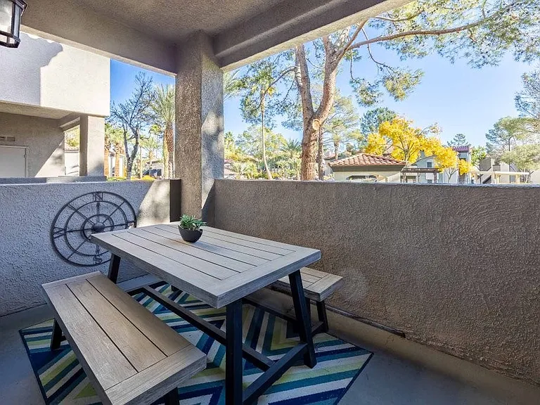 The Avondale — Photo 11