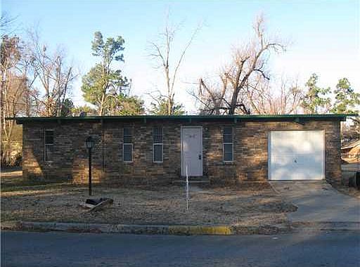 1st image of 1017 N Sang Ave