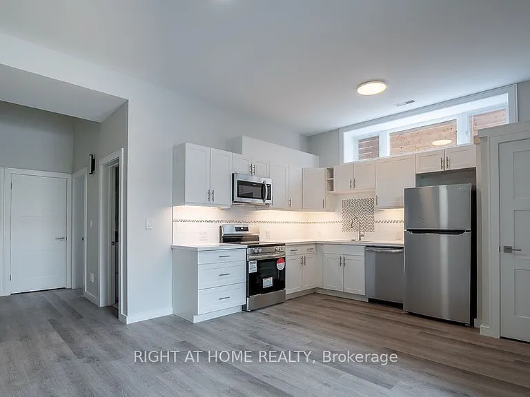 3515 Saint Clair Ave E #BASEMENT — Photo 3