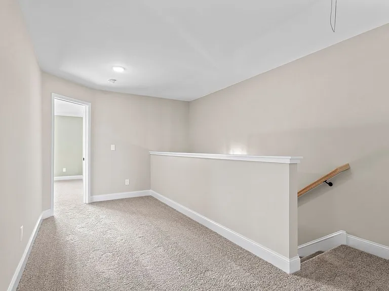 243 Susan Lynn Dr — Photo 12