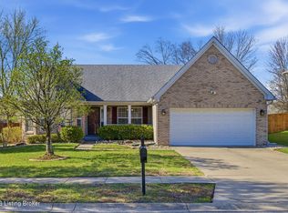 9022 Black Powder Ln, Louisville, KY 40228