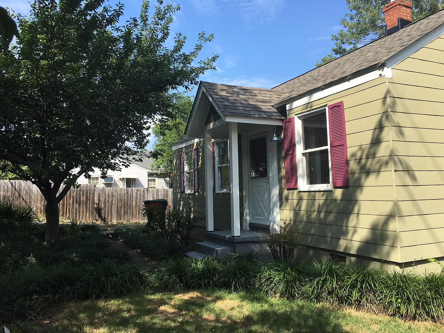 2 bed, 786 sqft, $1,900 — Photo 1