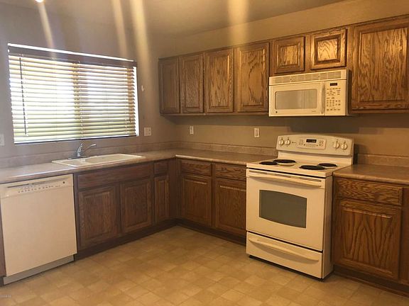 4th image of 1828 S 172nd Dr