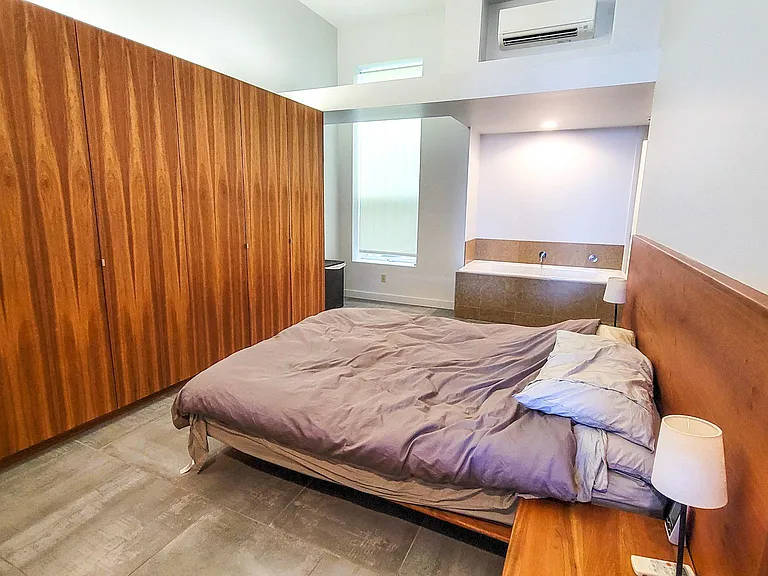 208 W Superior St #230 — Photo 6