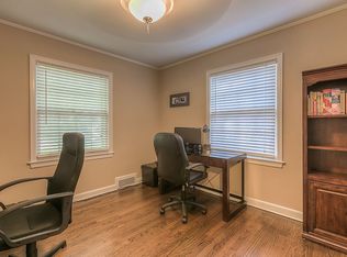 5520 Falmouth Rd, Fairway, KS 66205