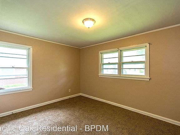 4th image of 1048 Lynwood Dr