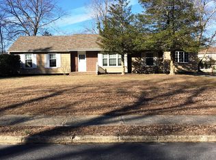 1 Lori Ln, Howell, NJ 07731