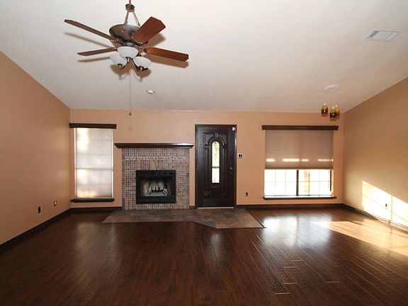 2nd image of 304 Eichelberger Dr