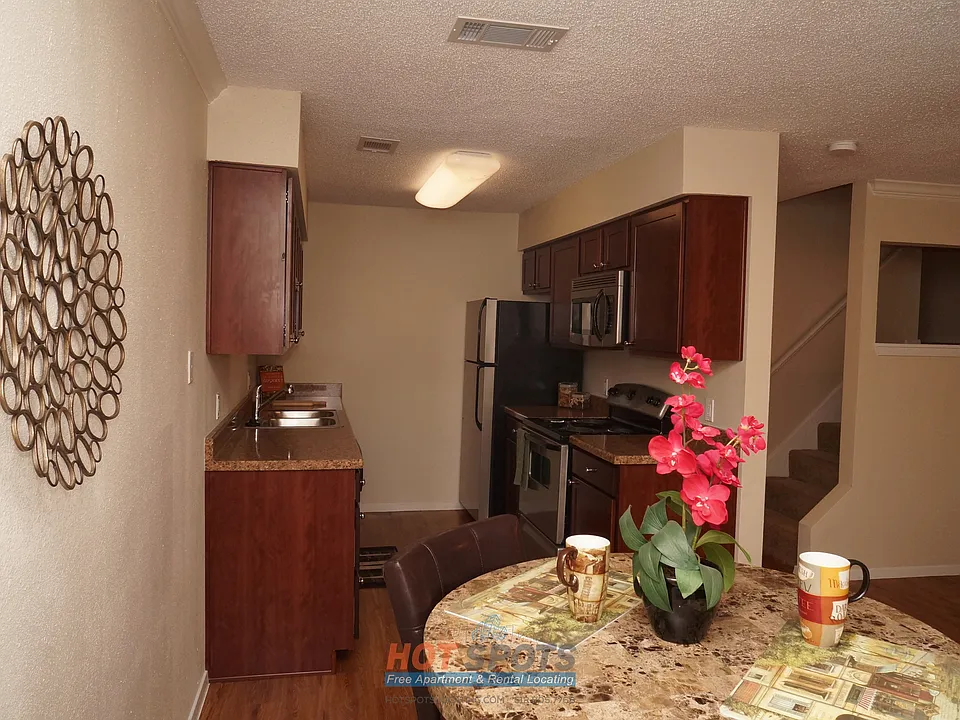 1650 Aquarena Springs Dr #107