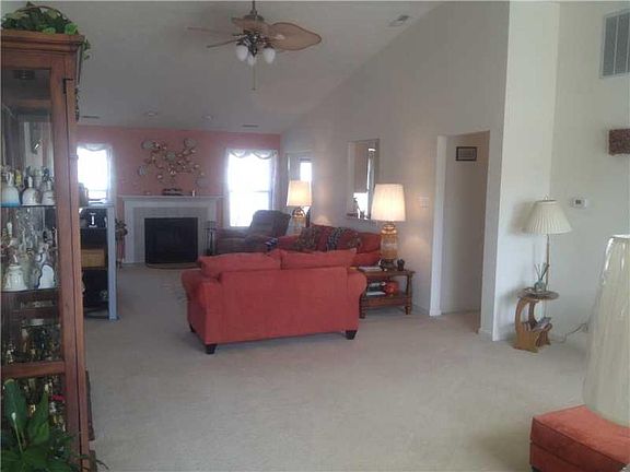 3rd image of 11430 Drabble Ln